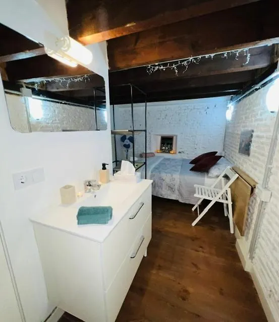 Airbhouse Private Rooms & Apartments Seville 0*,  Spain