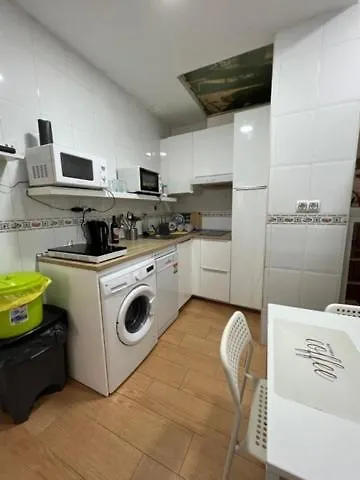 Airbhouse Private Rooms & Apartments Seville