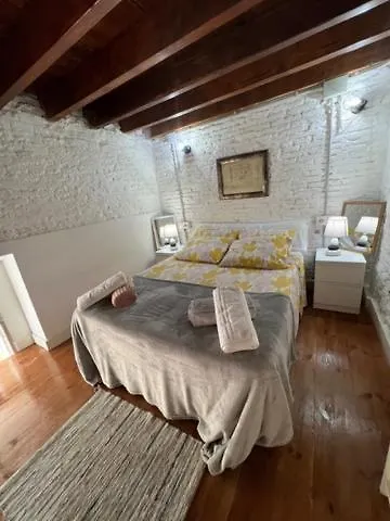 Airbhouse Private Rooms & Apartments Seville