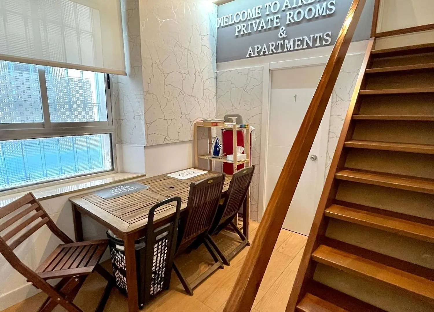 Airbhouse Private Rooms & Apartments Seville Spain