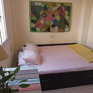 confortable-habitacin-cntrica-en-piso-privado.hotelsinnerja.org/