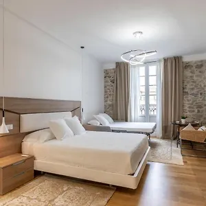 bb-plaza-nueva-8.sansebastianhotels.net/