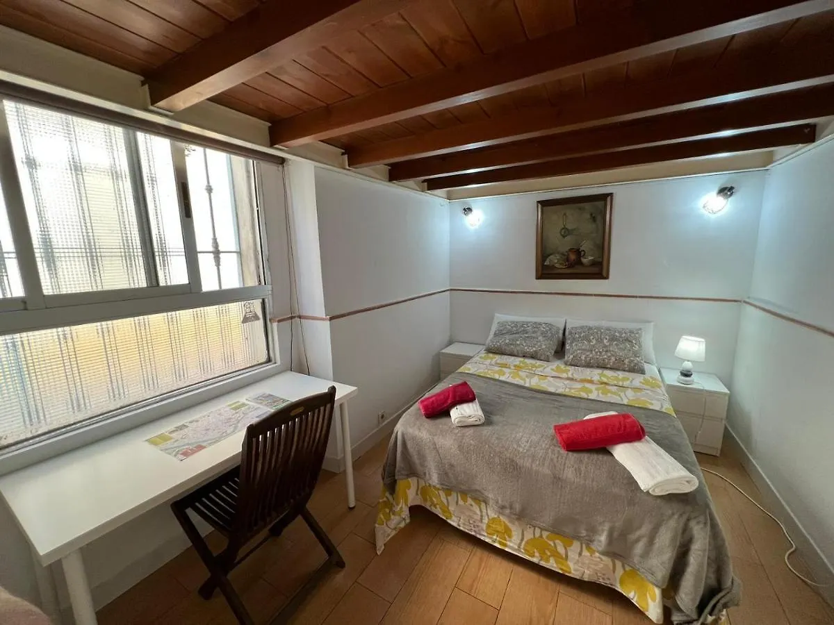 Airbhouse Private Rooms & Apartments Siviglia Alloggio in famiglia
