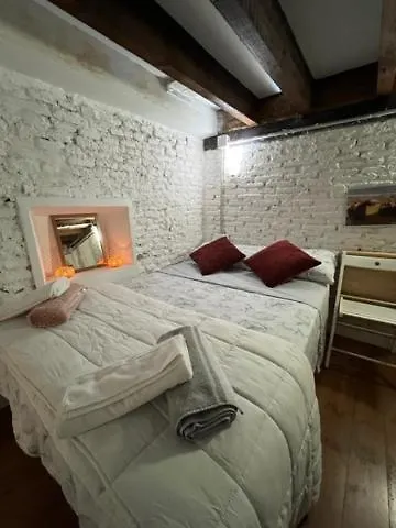 Alloggio in famiglia Airbhouse Private Rooms & Apartments Siviglia Spagna