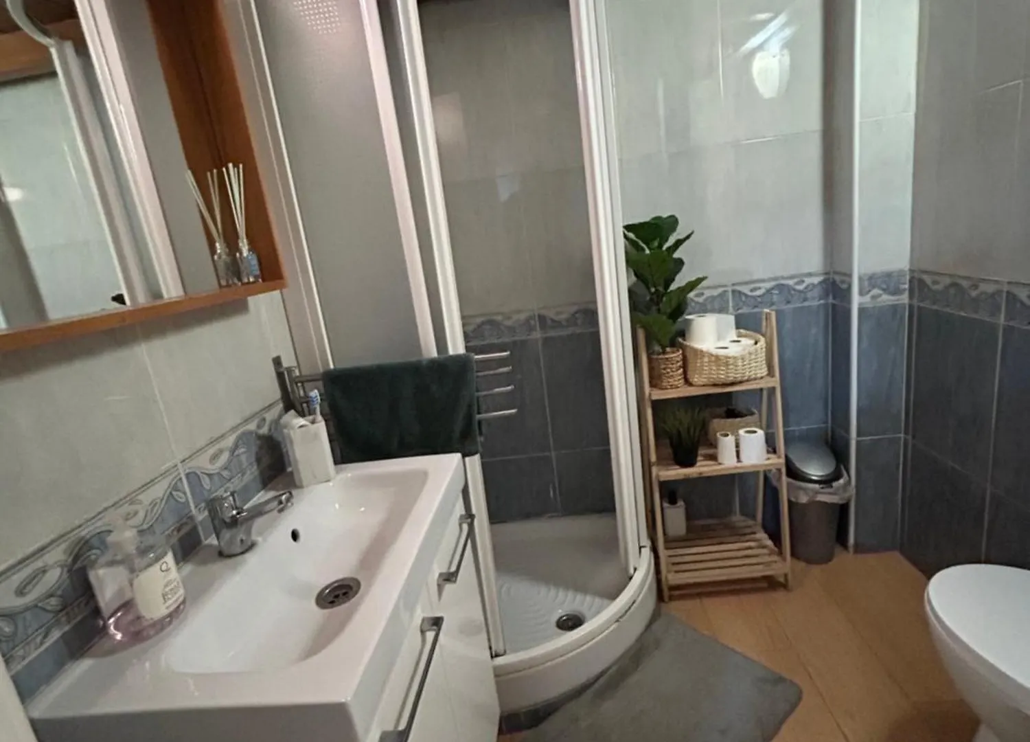 Airbhouse Private Rooms & Apartments Siviglia