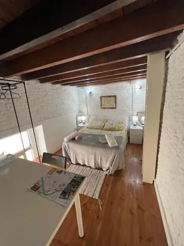 Homestay Airbhouse Private Rooms & Apartments Seville Spain