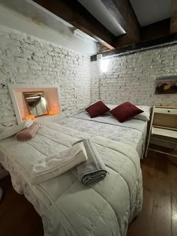 Airbhouse Private Rooms & Apartments Seville 0*,  Spain